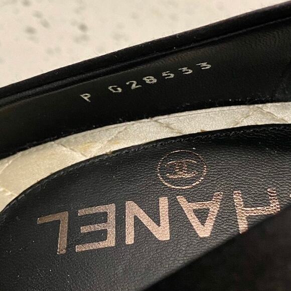 Chanel 2012 Interlocking CC Logo Lagerfeld Satin Crystal Pumps 38.5 Box Dust Bag - Picture 9 of 16